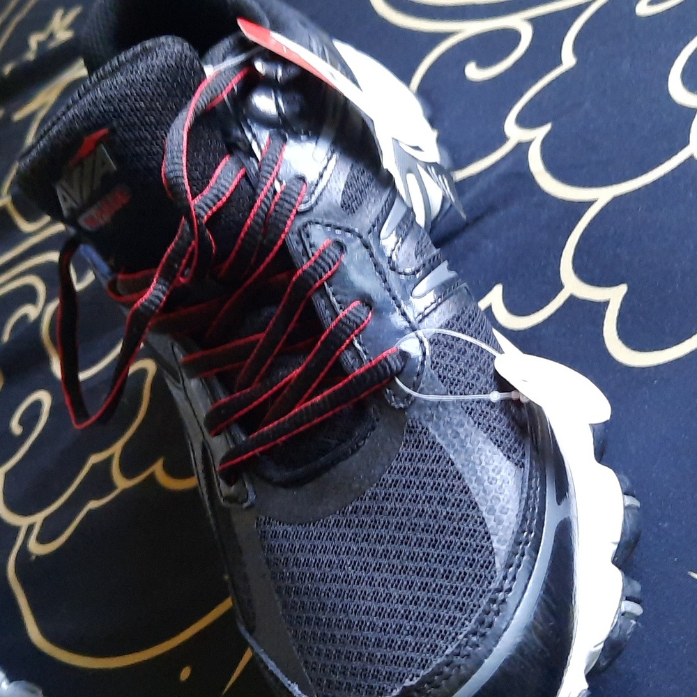 Avia GelFoam running shoes sneakers mens 9.5 wide, New w Tag,comfortable, nice!
